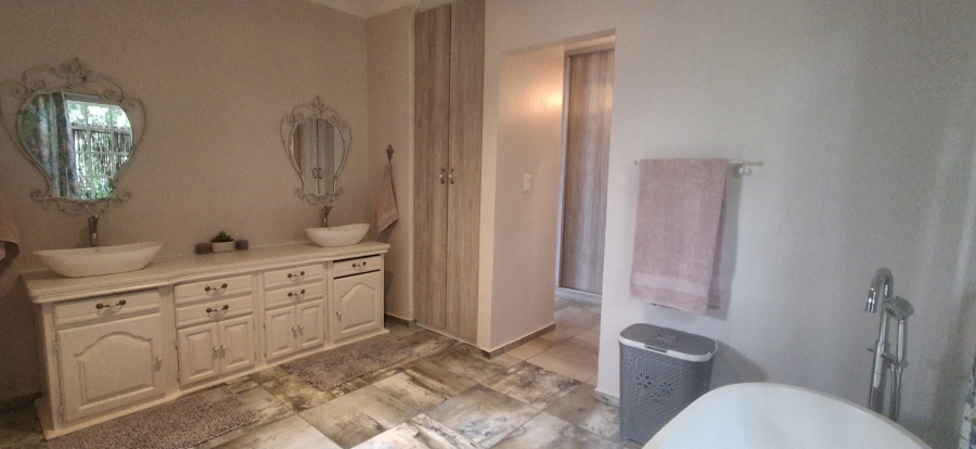 Commercial Property for Sale in Roodewal Free State